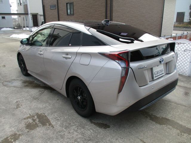 トヨタ　50プリウス　遮熱　フィルム